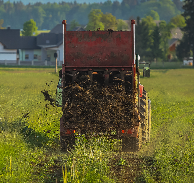 Épandeur de compost la Sarthe et le Maine-et-Loire